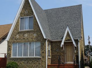 2831 N Neva Ave, Chicago, IL 60634