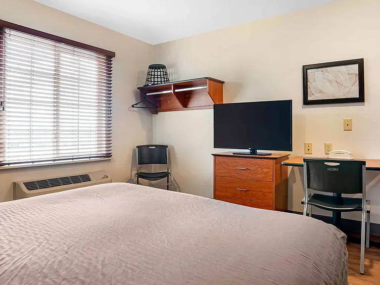 Studio Suite - 1 Full Bed
