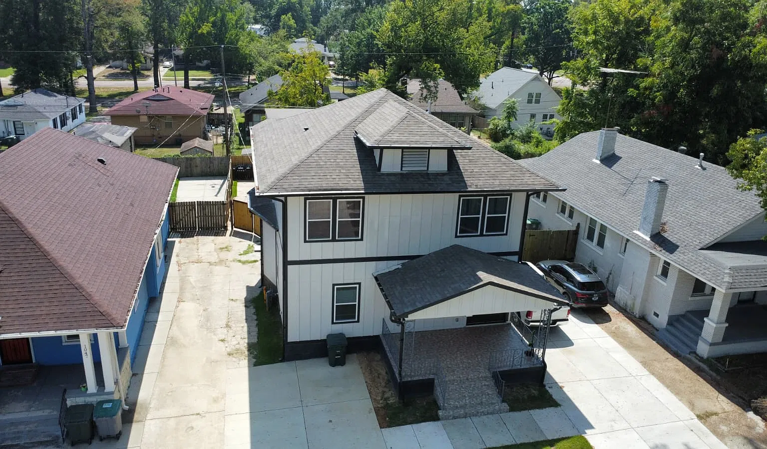6 bed, 4.5 bath, 2800 sqft, $8,995 — Photo 1