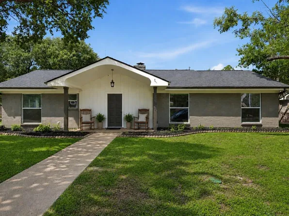 3618 Sunnybrook Ln, Bryan, TX 77802