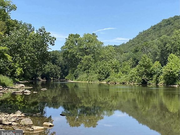 4th image of 43 River Bend Dr