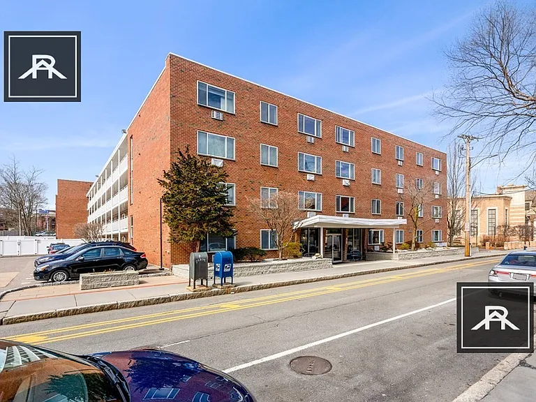 50 Green St #403 — Photo 19