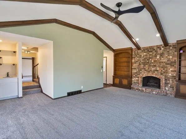3700 SW 29th St, Des Moines, IA 50321
