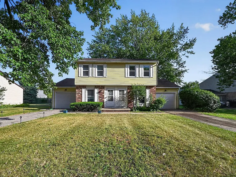 6839-6841 Woodlake — Photo 3