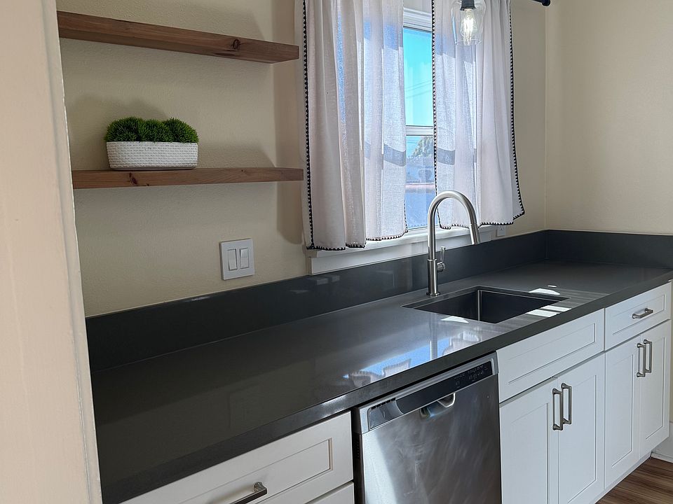 1st image of 2402 E 5th St APT B