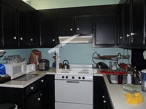 2nd image of 12 Bay State Rd APT 01
