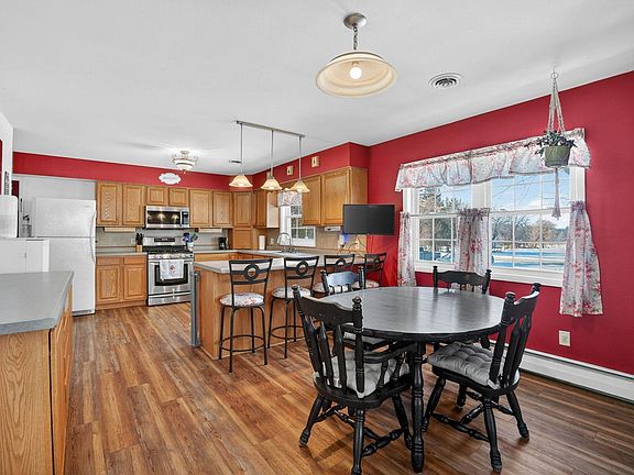 5th image of 920 Bremer Rd