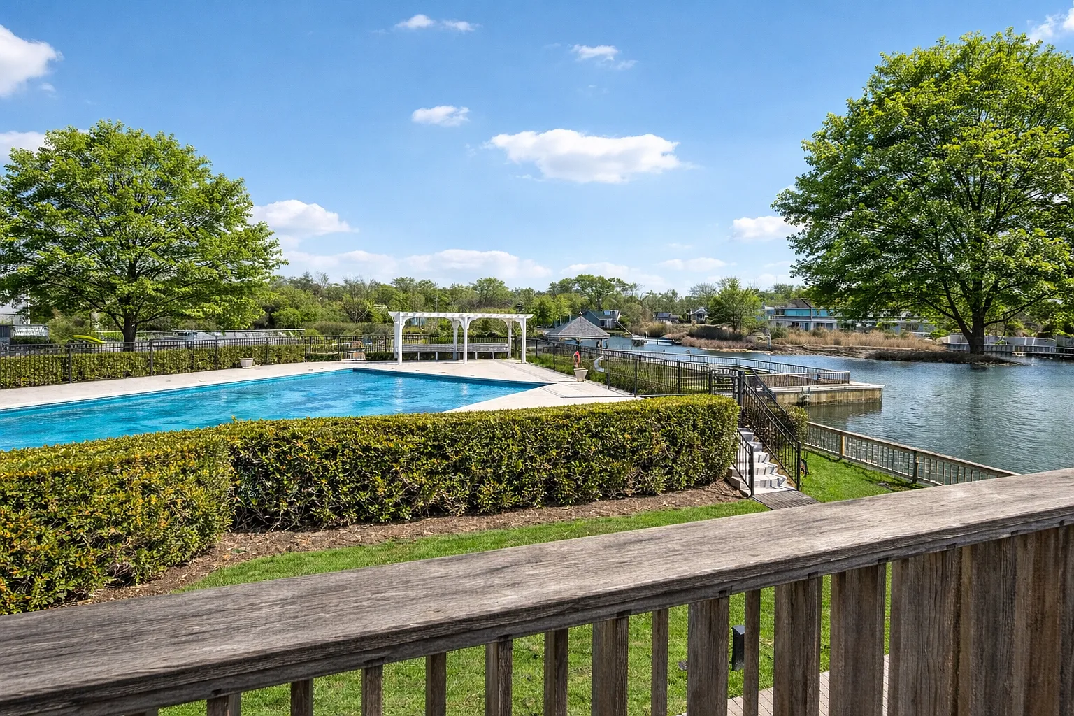 Coastal Condo in Westhampton — Photo 3