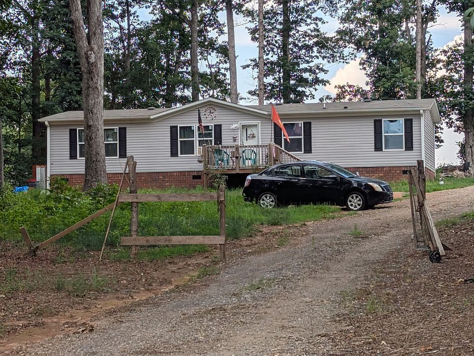 1st image of 915 Jay Burke Rd