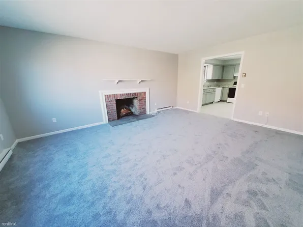 321 Cove Rd, Stamford, CT 06902