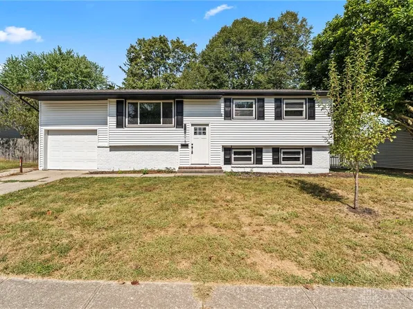 1015 Van Arden Dr, Vandalia, OH 45377