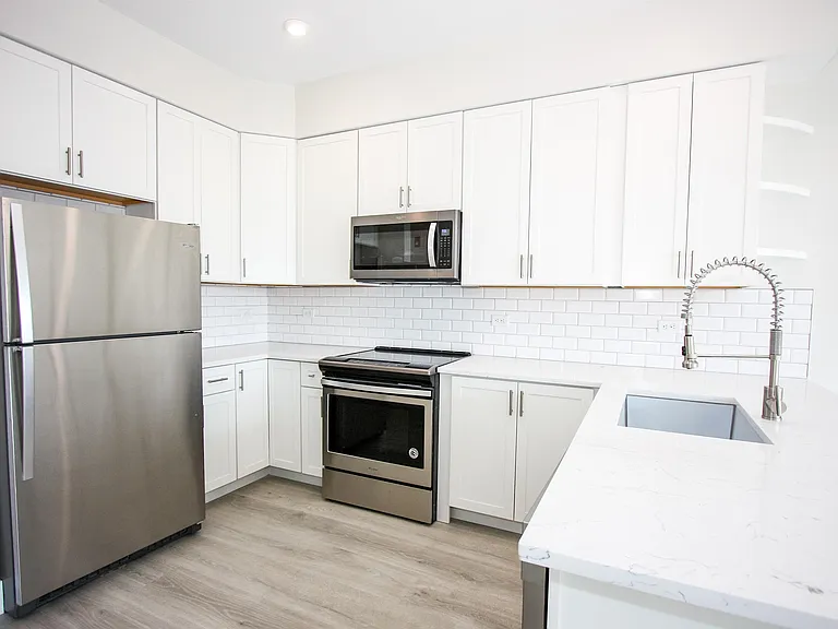 141 Newark Ave #5 — Photo 11