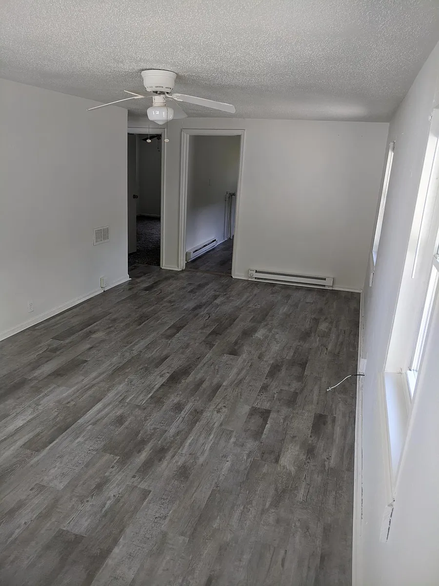 Family Room - 115 N 7th St