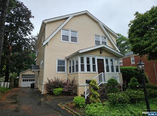 316 Harold Ave, Leonia, NJ 07605