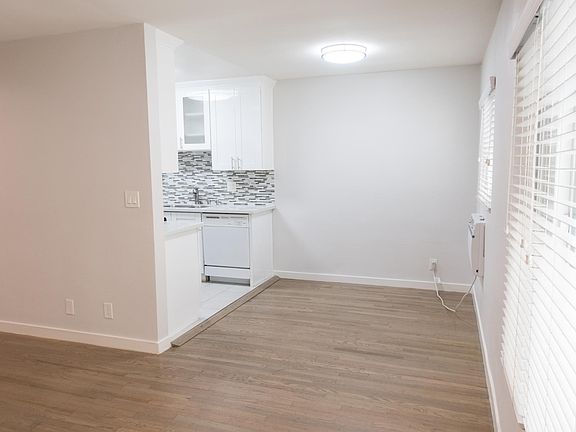 5th image of 1233 N Orange Grove Ave APT 2