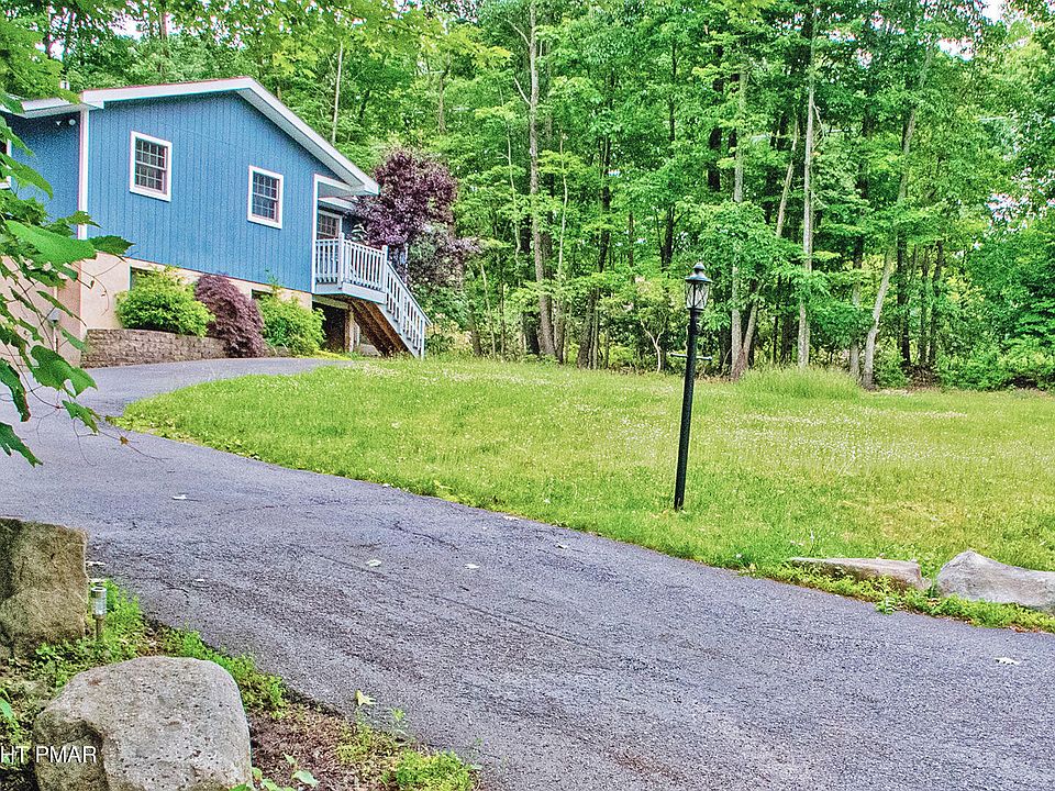 1st image of 31 Seneca Rd