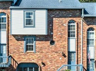 2304 Timberglen Dr #1, Imperial, PA