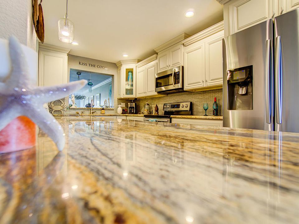1st image of 5675 Queen Palm Ct APT F
