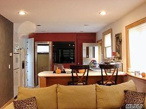 2nd image of 232 Soundview Dr