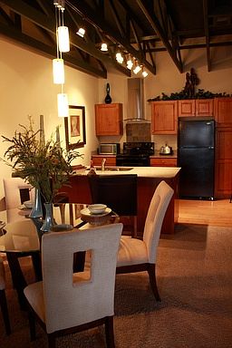2nd image of 307 King St APT 3M