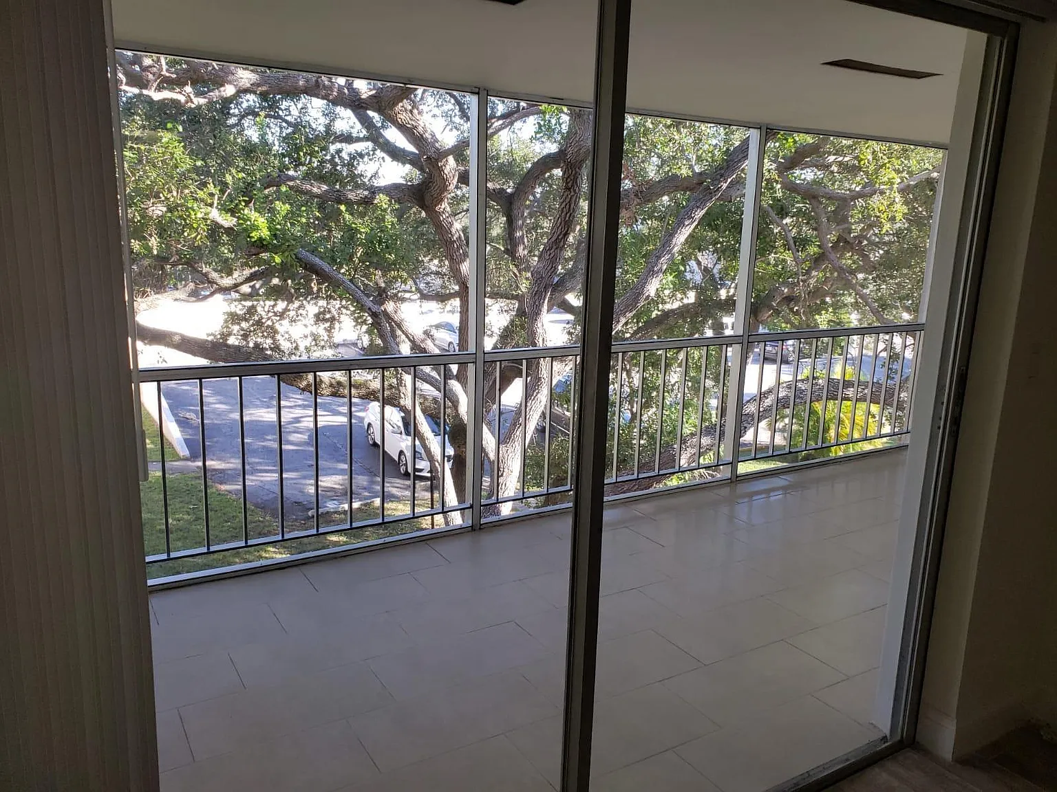 2 bed, 2.0 bath, 847 sqft, $2,200 — Photo 3