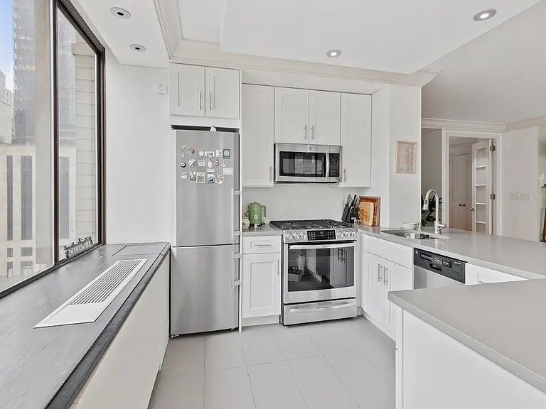 5 E 22nd St #9J — Photo 7