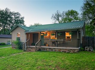 206 W Parks St, Prairie Grove, AR 72753