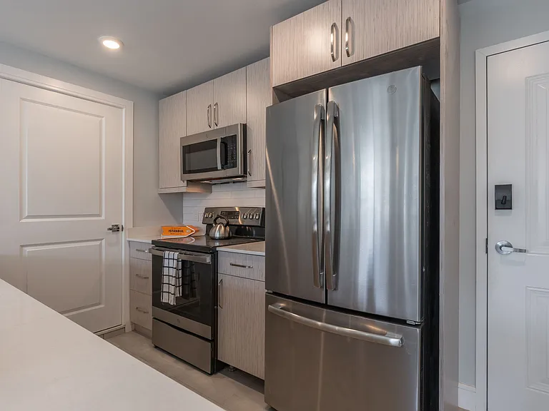 1222 N Marshall St — Photo 76