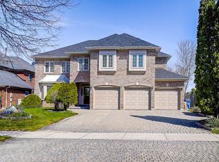 725 Exceller Cir, Newmarket, ON L3X1P4