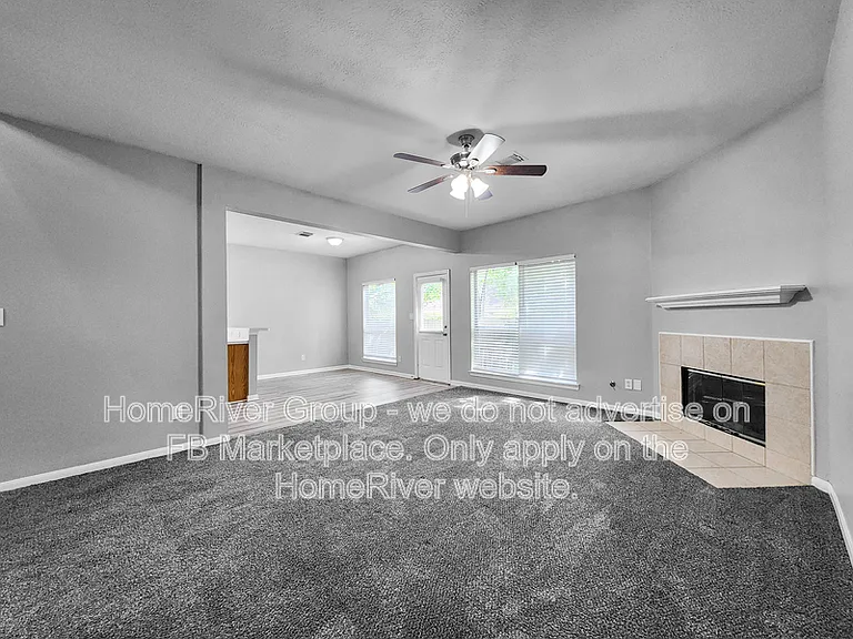 11915 Cottonwood Ln — Photo 2