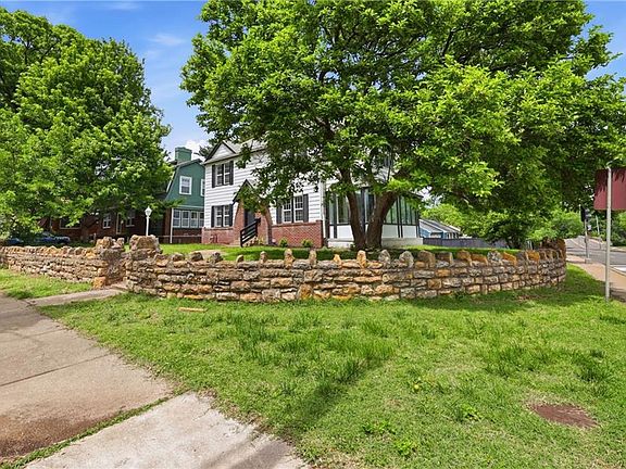 4th image of 800 Valentine Rd