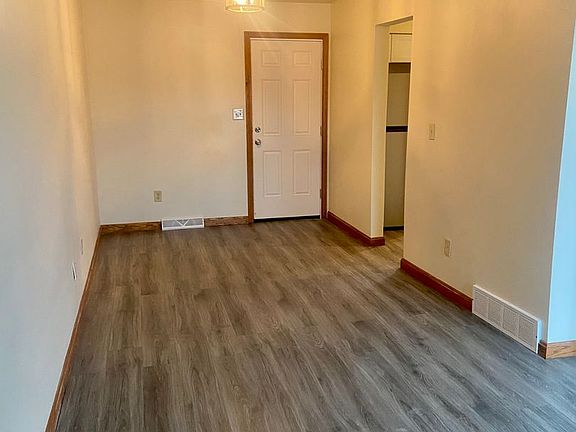 5th image of 2904-2910 Tamarack Dr
