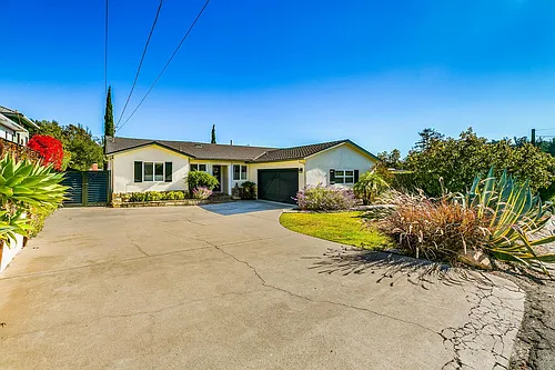 706 Circle Dr Photo 1