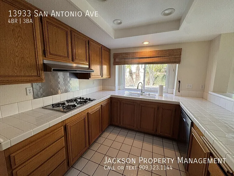 13933 San Antonio Ave — Photo 7