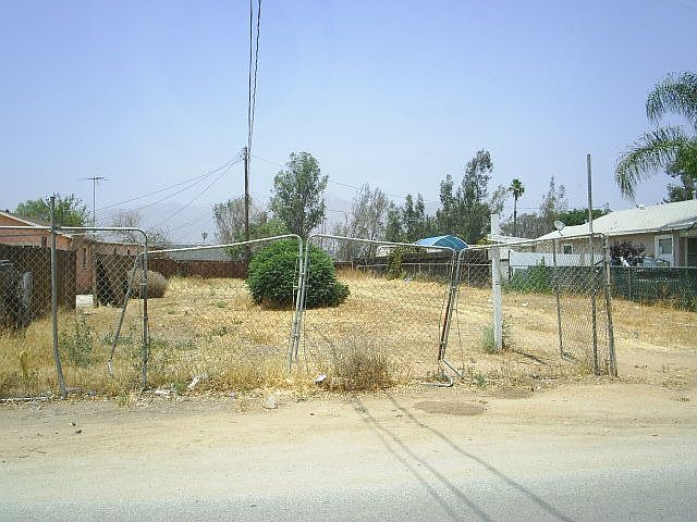 1st image of 21704 Dracaea Ave