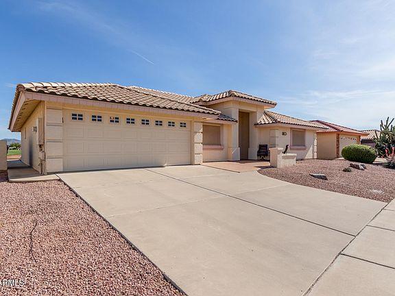 4th image of 10910 E MEDINA Avenue