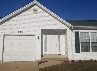 633 Pacific Estates Dr, Pacific, MO 63069