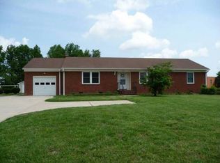 912 W Vandalia Rd, Greensboro, NC 27406