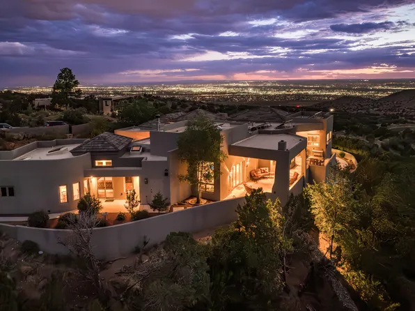 22 Tierra Monte Dr NE, Albuquerque, NM 87122