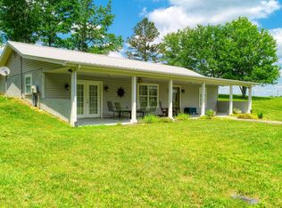209 Hundred Oaks Loop, Jamestown, TN 38556