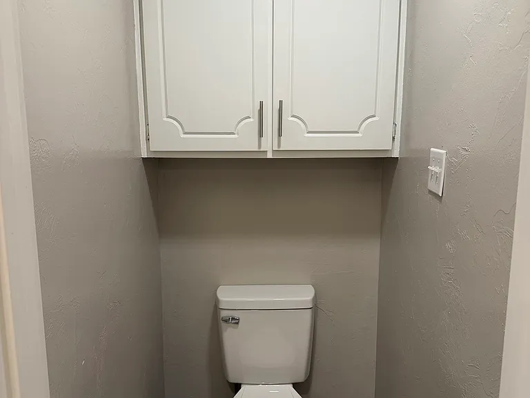 208 Hollie Cir — Photo 10