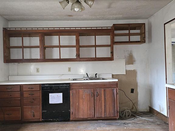 2nd image of 222 Guntown Rd