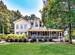137 Lakeland Cir, Mount Gilead, NC 27306