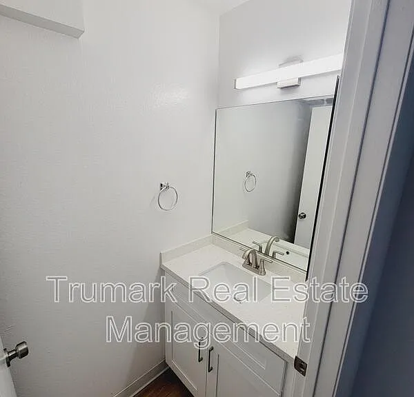1041 Allen Ave #5 — Photo 4