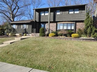 9 Creamer Dr, Sayreville, NJ 08872