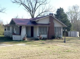 1015 E Main St, Fulton, MS 38843