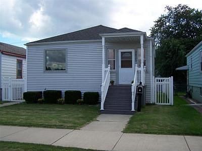 2nd image of 2825 White Oak Ave