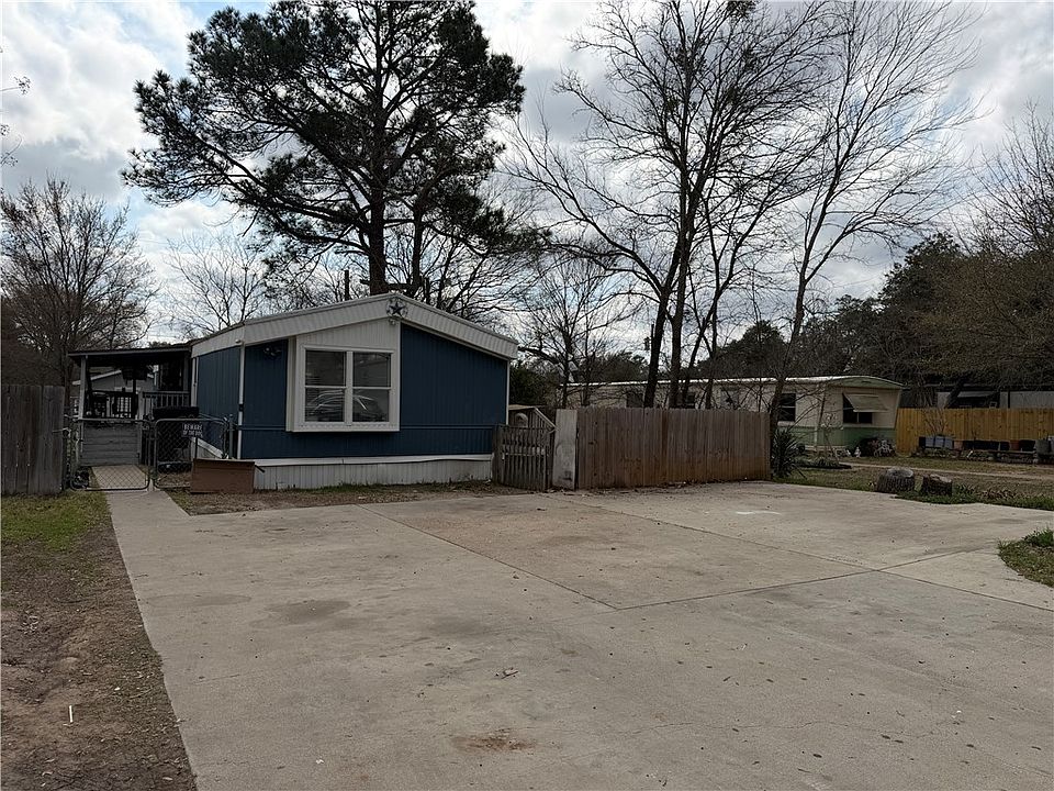1st image of 2207 Emerald Dr