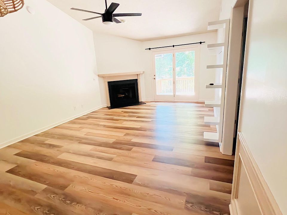 1st image of 213 Ramsey Ct