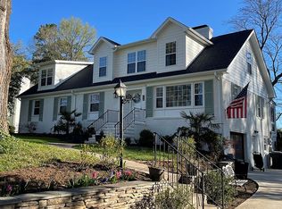 510 Woodvale Dr, Greensboro, NC 27410